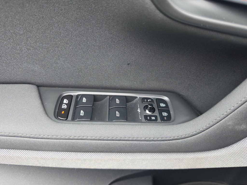 Polestar 2 photo 17