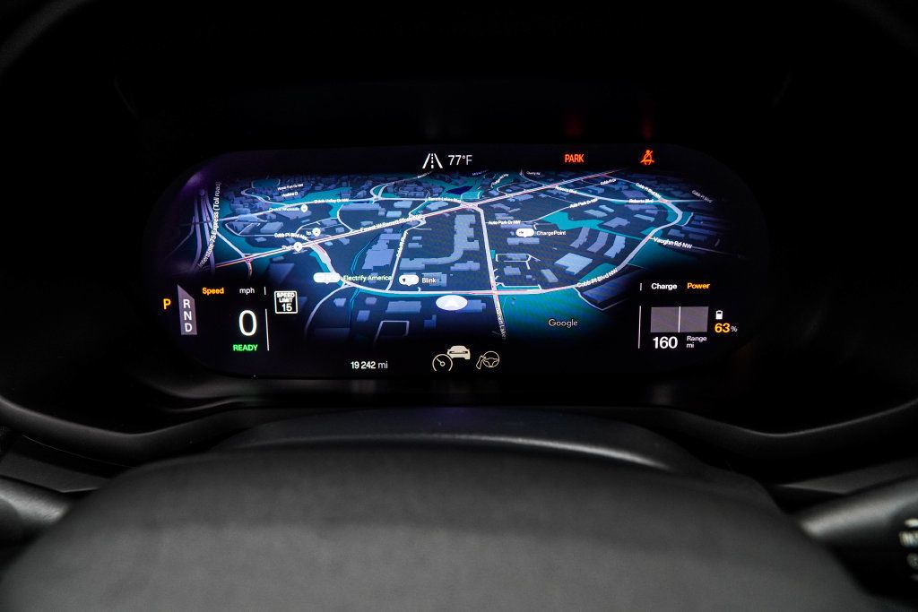 Polestar 2 photo 32