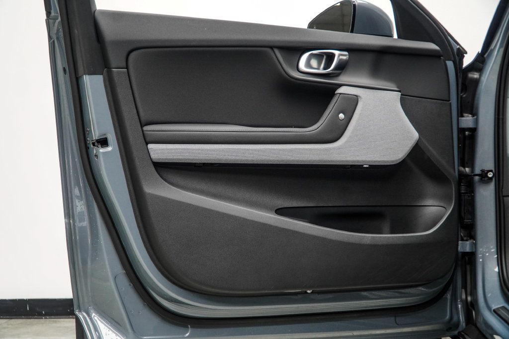 Polestar 2 photo 33