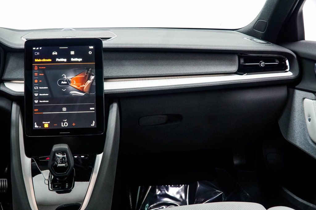 Polestar 2 photo 17