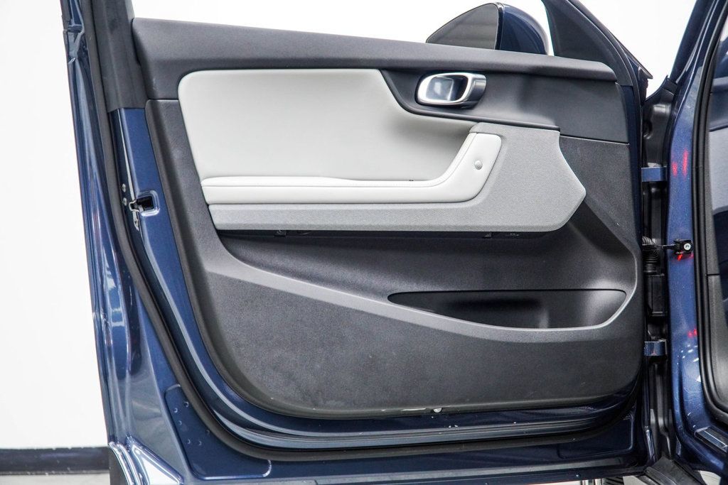 Polestar 2 photo 30