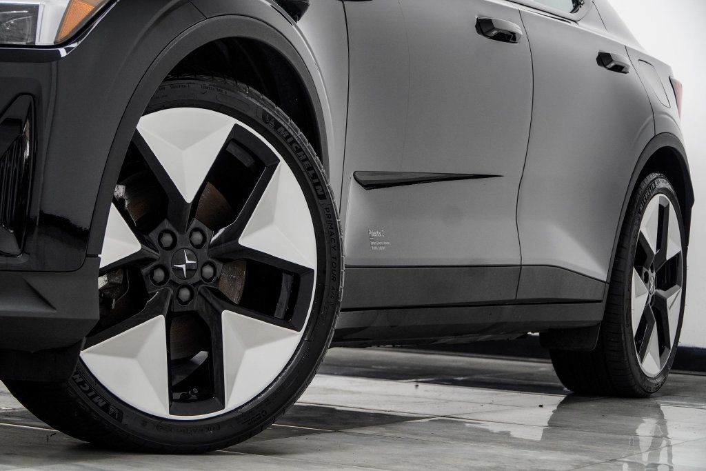 Polestar 2 photo 2