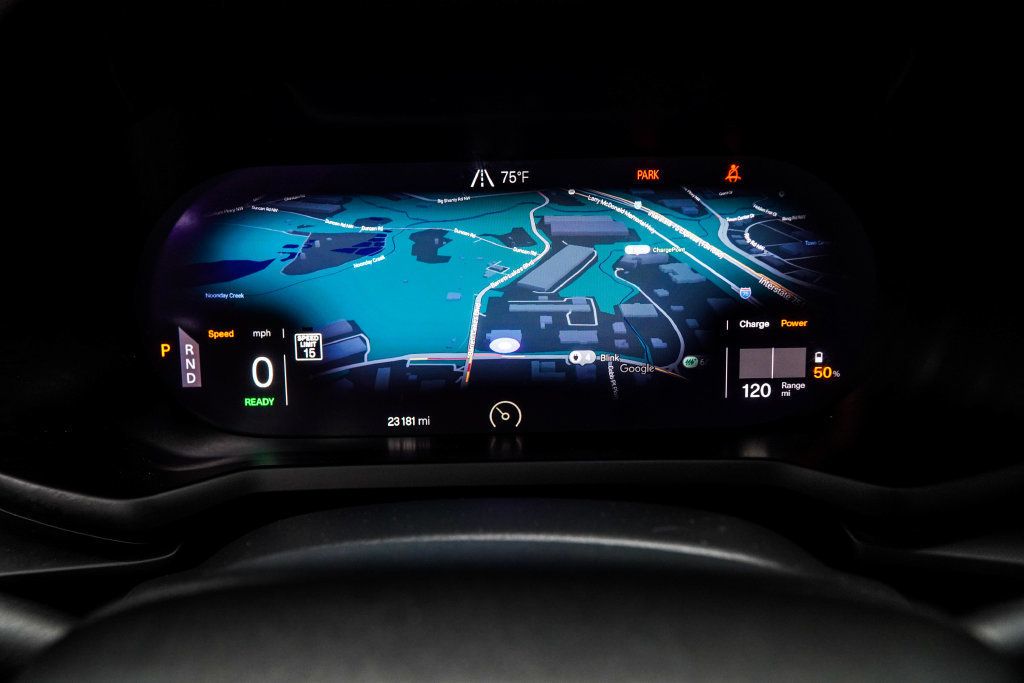 Polestar 2 photo 31