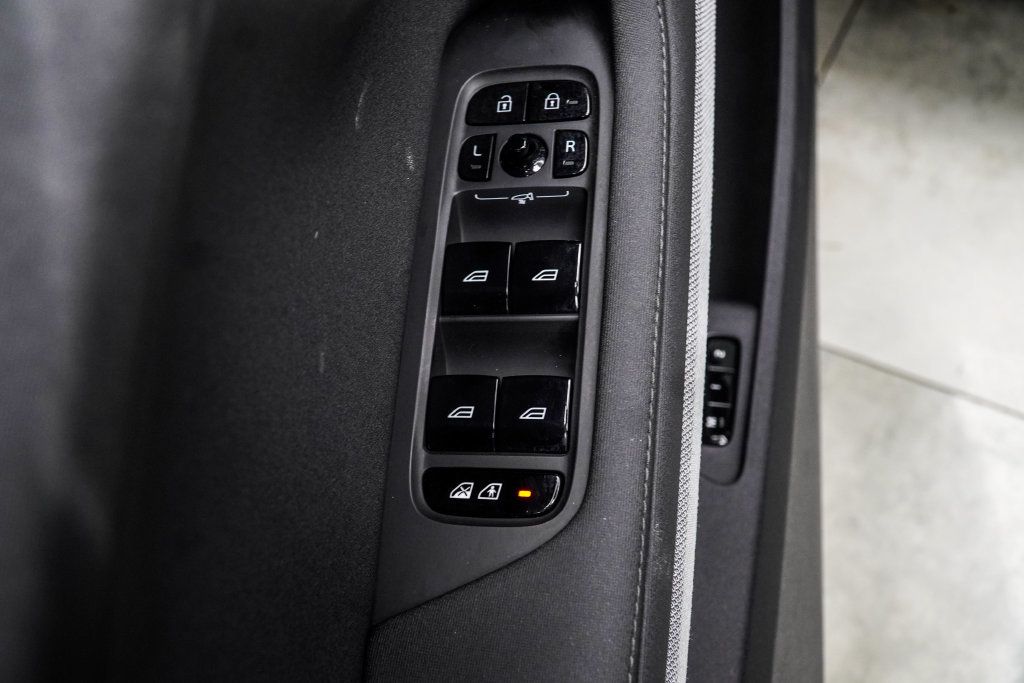 Polestar 2 photo 33