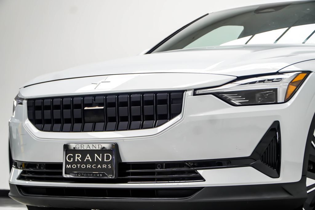 Polestar 2 photo 2