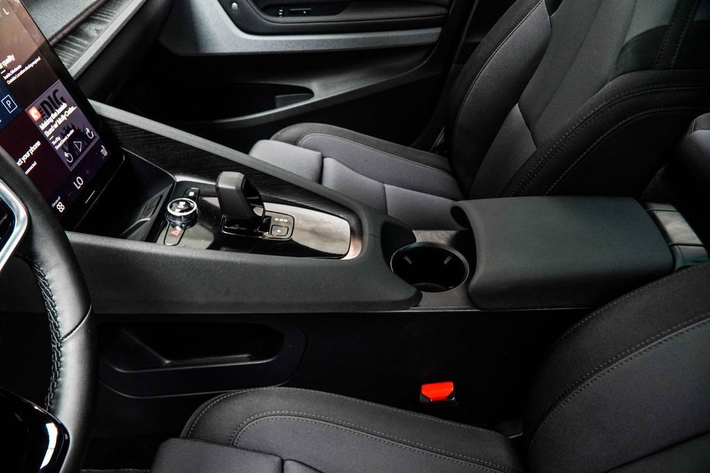 Polestar 2 photo 21