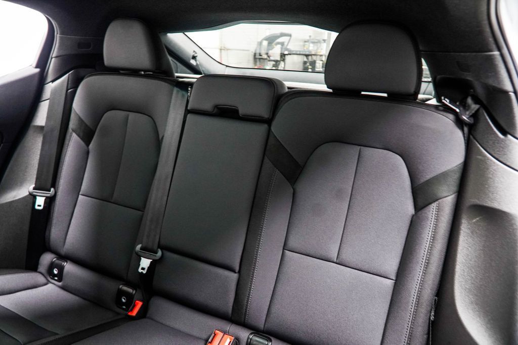 Polestar 2 photo 38