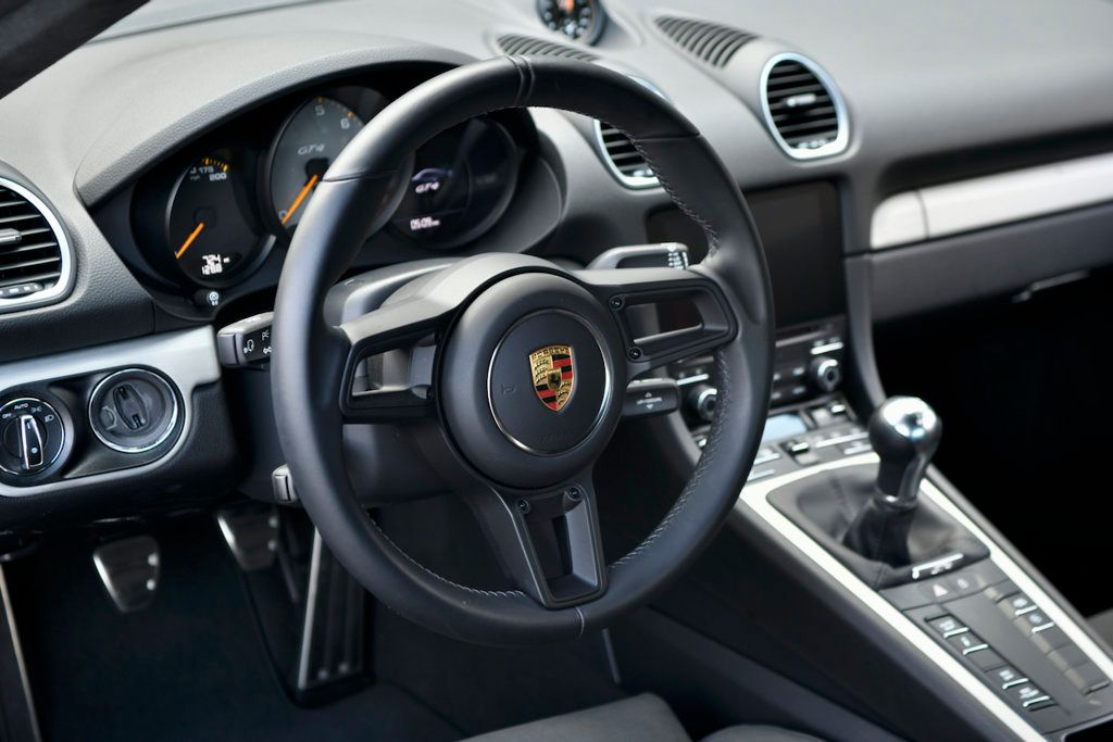 2023 Porsche 718 Cayman GT4 Coupe - 22374726 - 32