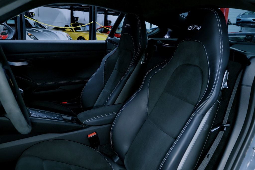 2023 Porsche 718 GT4 MANUAL ARCTIC GREY...5,355 Miles...Rare 6sp Manual  - 22900560 - 14