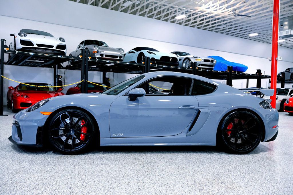 2023 Porsche Cayman GT4 photo 3
