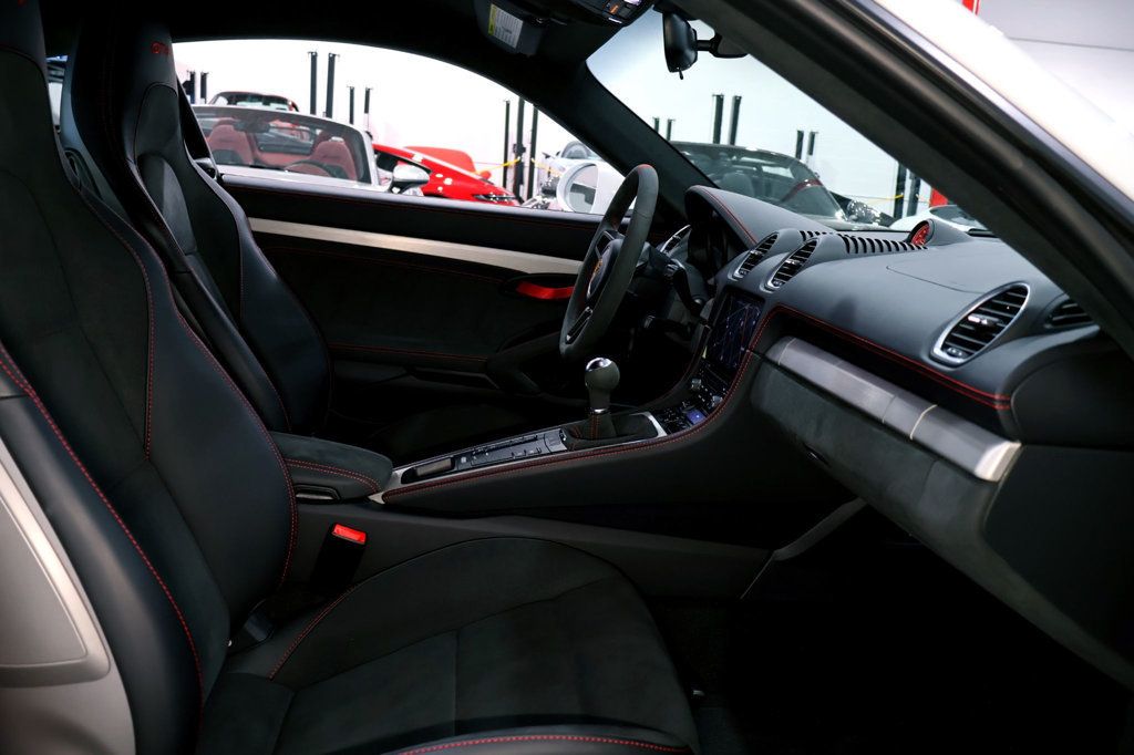 2023 Porsche 718 GT4 MANUAL CARRERA WHITE...4,855 Miles...Rare 6sp Manual  - 22961363 - 22