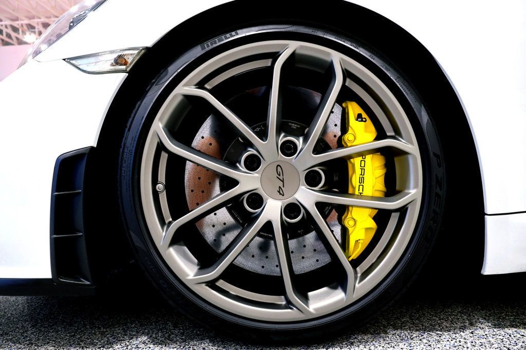 2023 Porsche 718 GT4 MANUAL CARRERA WHITE...4,855 Miles...Rare 6sp Manual  - 22961363 - 36
