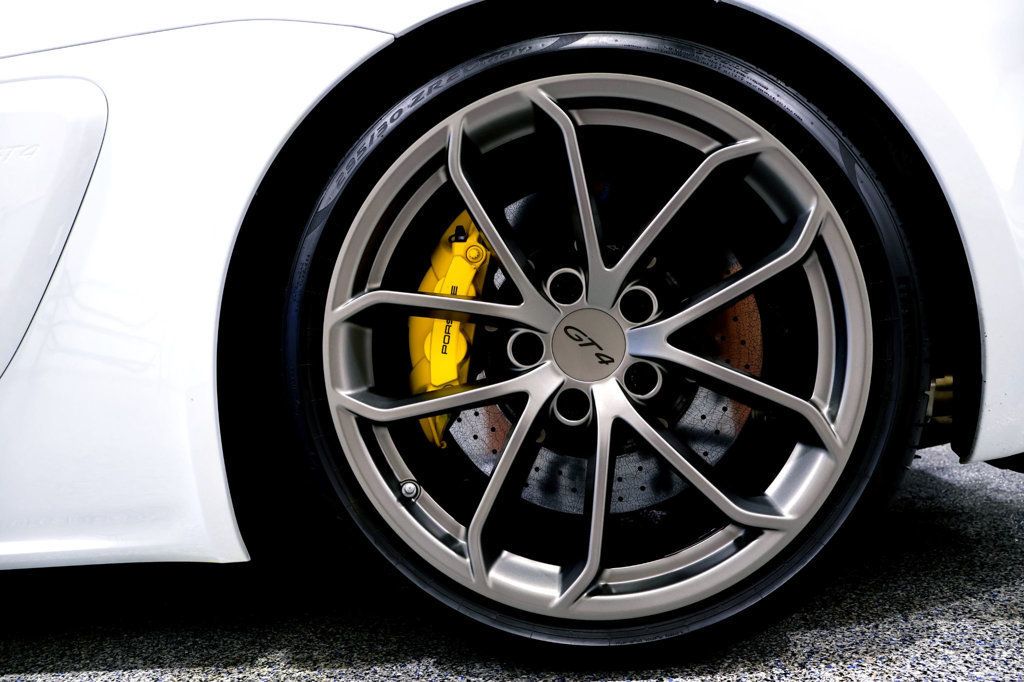 2023 Porsche 718 GT4 MANUAL CARRERA WHITE...4,855 Miles...Rare 6sp Manual  - 22961363 - 37