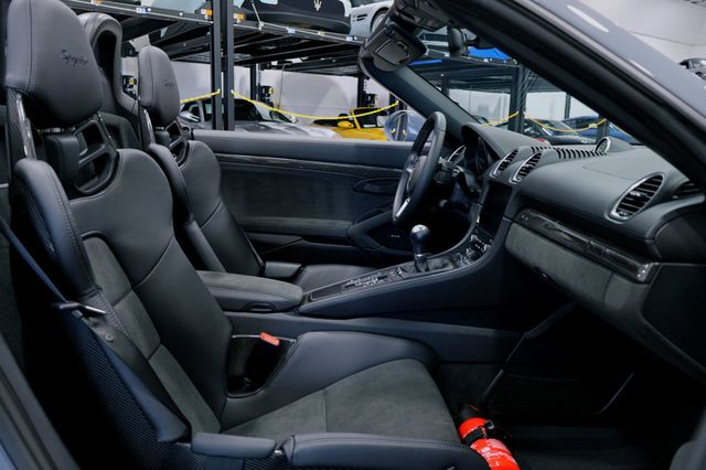 2023 Porsche 718 SPYDER Manual ARCTIC GREY...890 Miles...Rare 6sp Manual  - 22900830 - 21