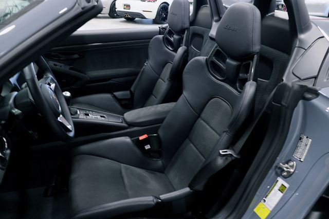 2023 Porsche 718 SPYDER Manual ARCTIC GREY...890 Miles...Rare 6sp Manual  - 22900830 - 22