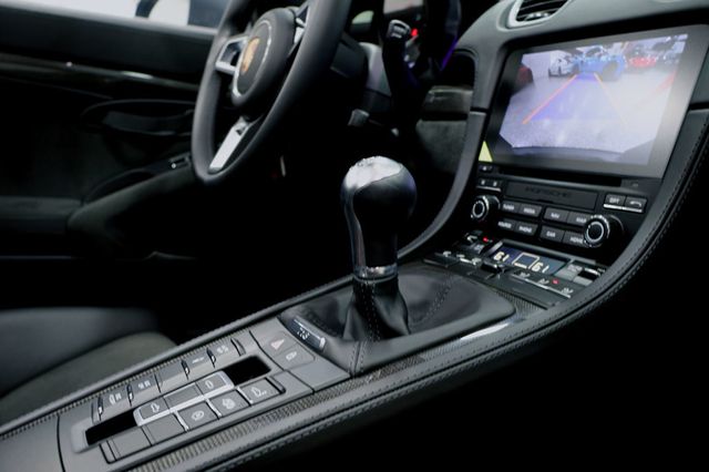 2023 Porsche 718 SPYDER Manual ARCTIC GREY...890 Miles...Rare 6sp Manual  - 22900830 - 28