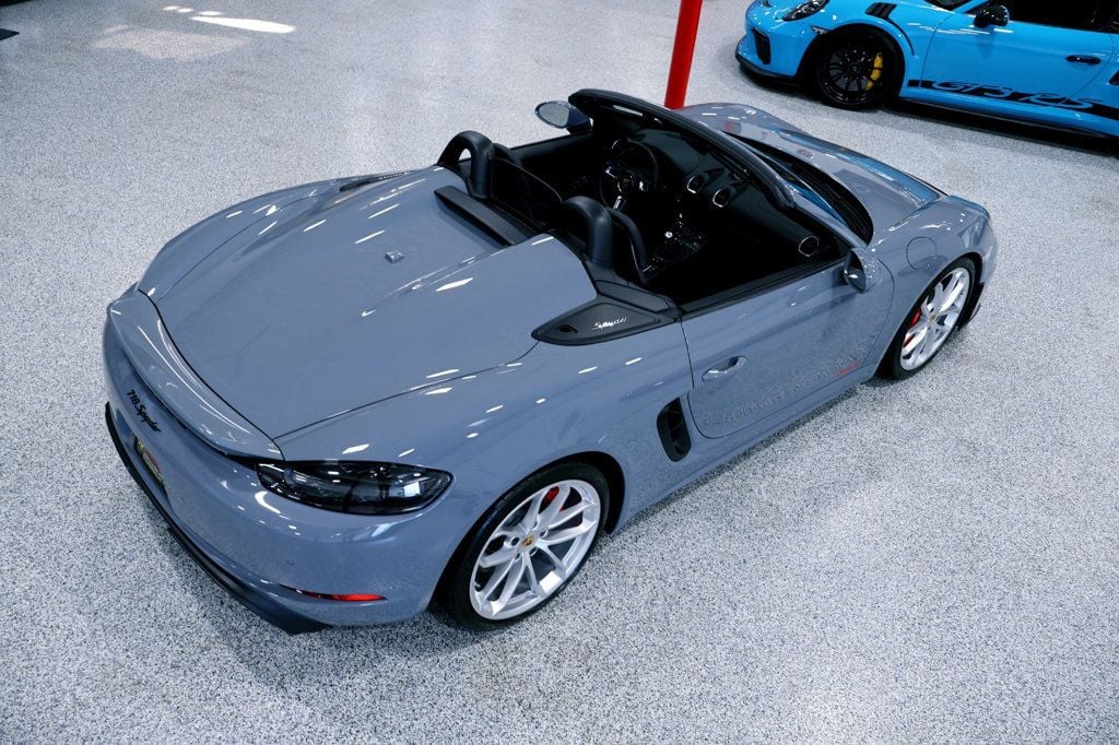 2023 Porsche Boxster Spyder photo 4