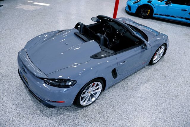 2023 Porsche 718 SPYDER Manual ARCTIC GREY...890 Miles...Rare 6sp Manual  - 22900830 - 8