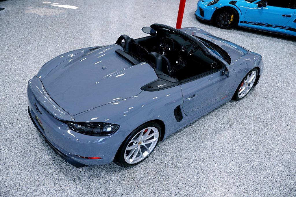 2023 Porsche Boxster Spyder photo 9