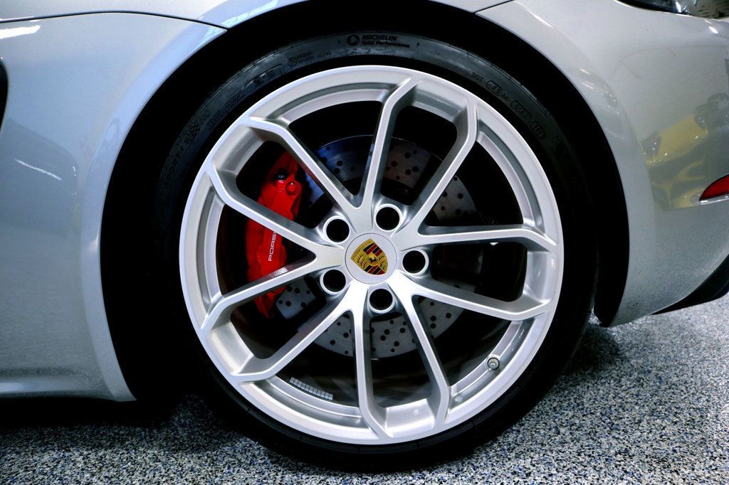 2023 Porsche 718 SPYDER Manual GT SILVER...3,513 Miles...Rare 6sp Manual  - 22783460 - 42