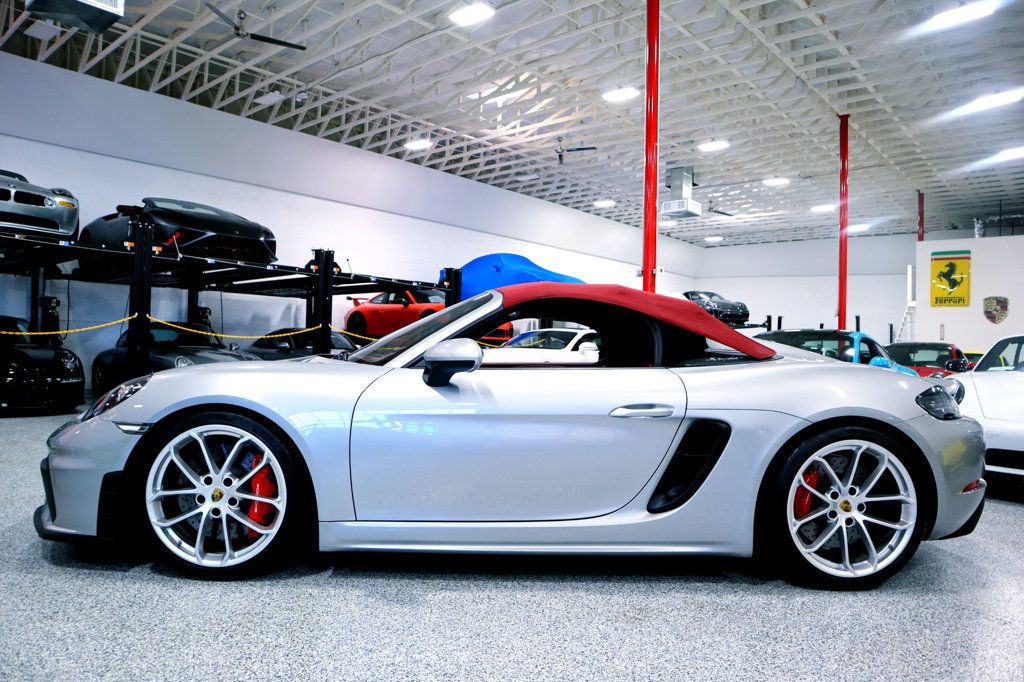 2023 Porsche Boxster Spyder photo 3