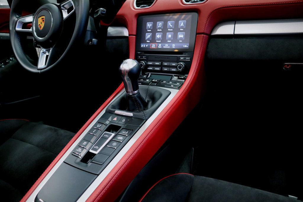 2023 Porsche Boxster Spyder photo 31