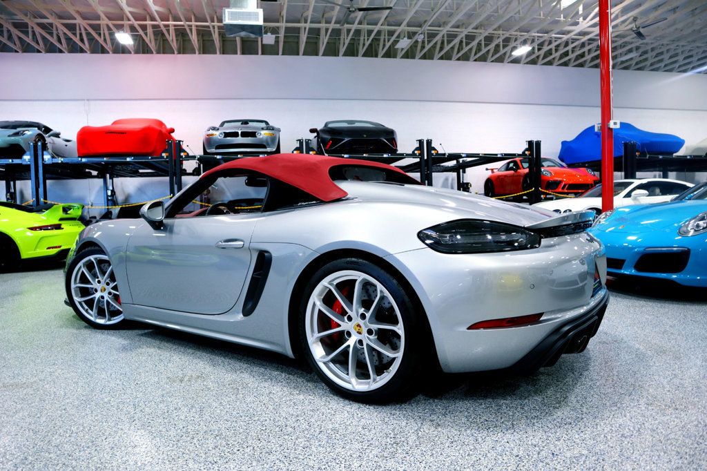 2023 Porsche Boxster Spyder photo 9