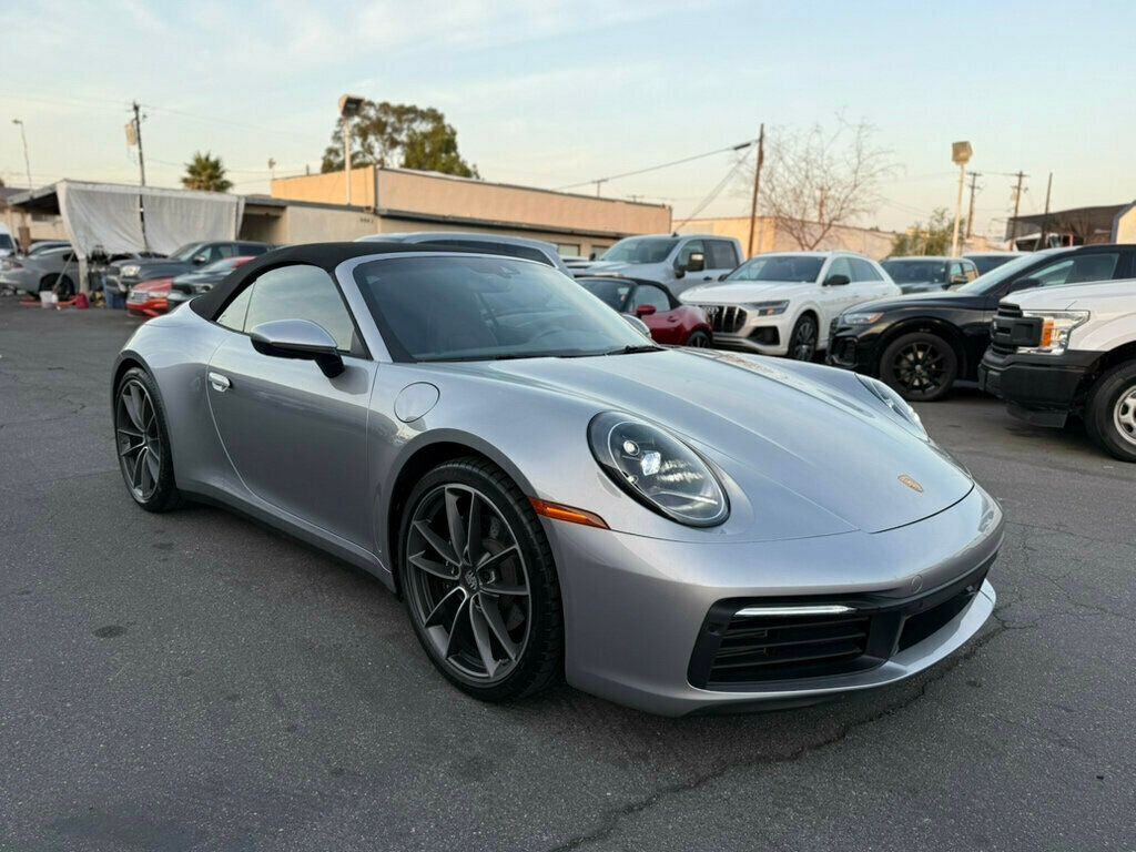 2023 Porsche 911 Cabriolet photo 3
