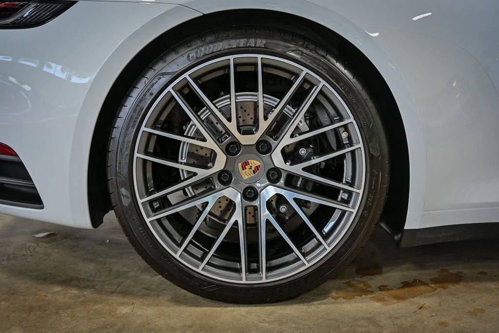 2023 Porsche 911 Carrera Cabriolet - 22954538 - 19