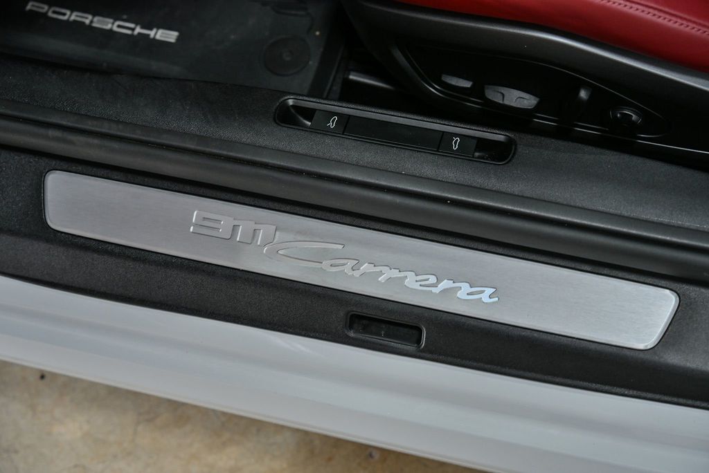 2023 Porsche 911 Carrera Cabriolet - 22954538 - 28