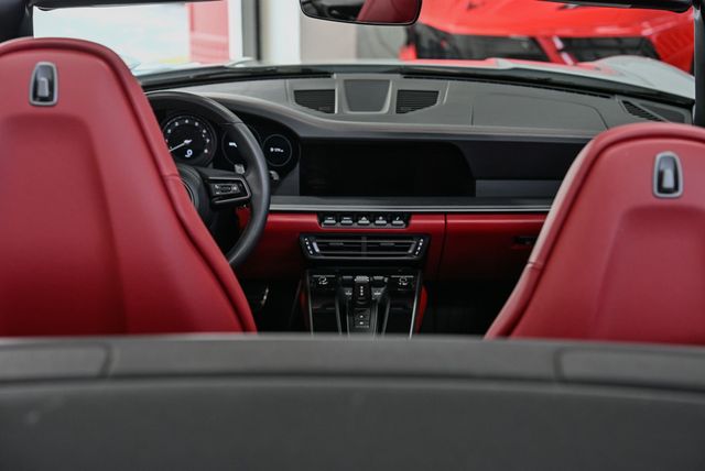 2023 Porsche 911 Carrera Cabriolet - 22954538 - 31