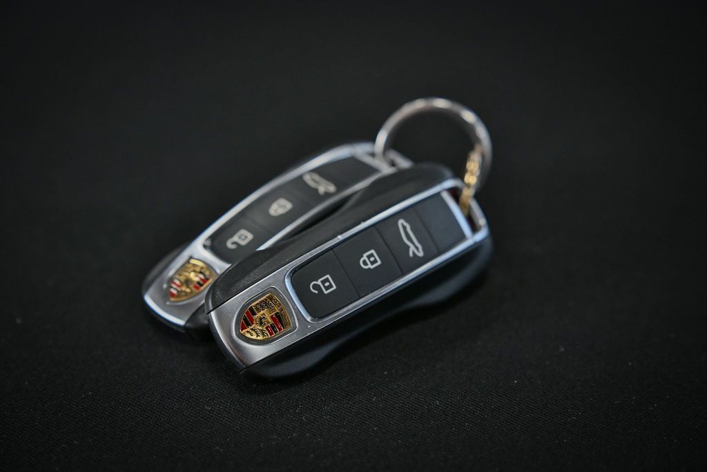 2023 Porsche 911 Carrera Cabriolet - 22954538 - 61