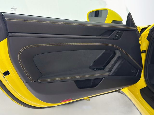 2023 Porsche 911 Carrera GTS Coupe - 23060425 - 11