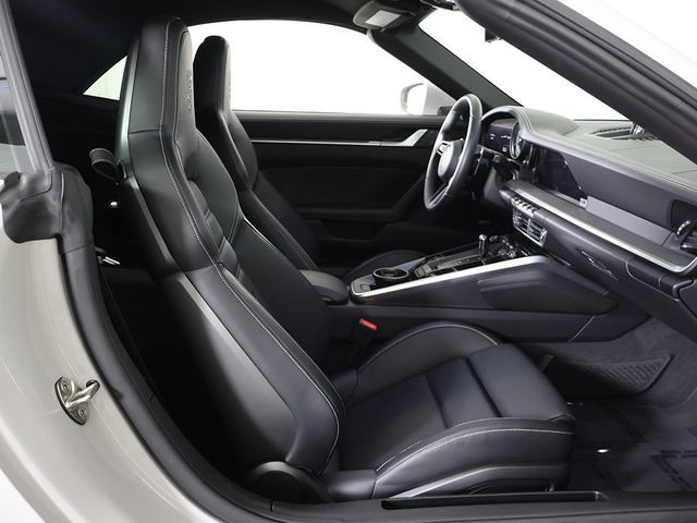 2023 Porsche 911 Turbo Cabriolet - 22984534 - 31