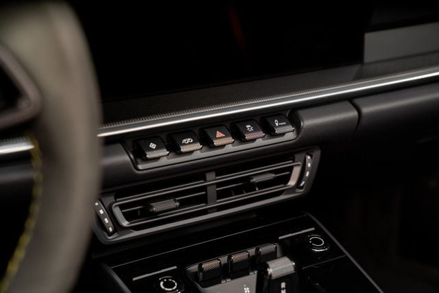 2023 Porsche 911 Turbo S Coupe - 23078364 - 19