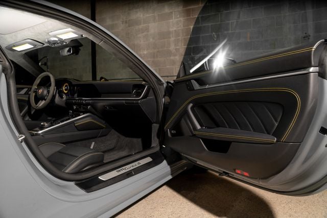 2023 Porsche 911 Turbo S Coupe - 23078364 - 29