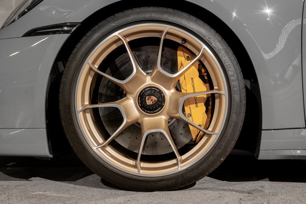 Porsche 911 photo 44