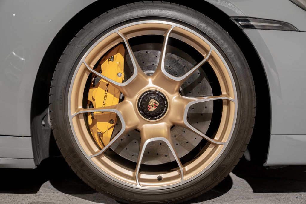 Porsche 911 photo 47