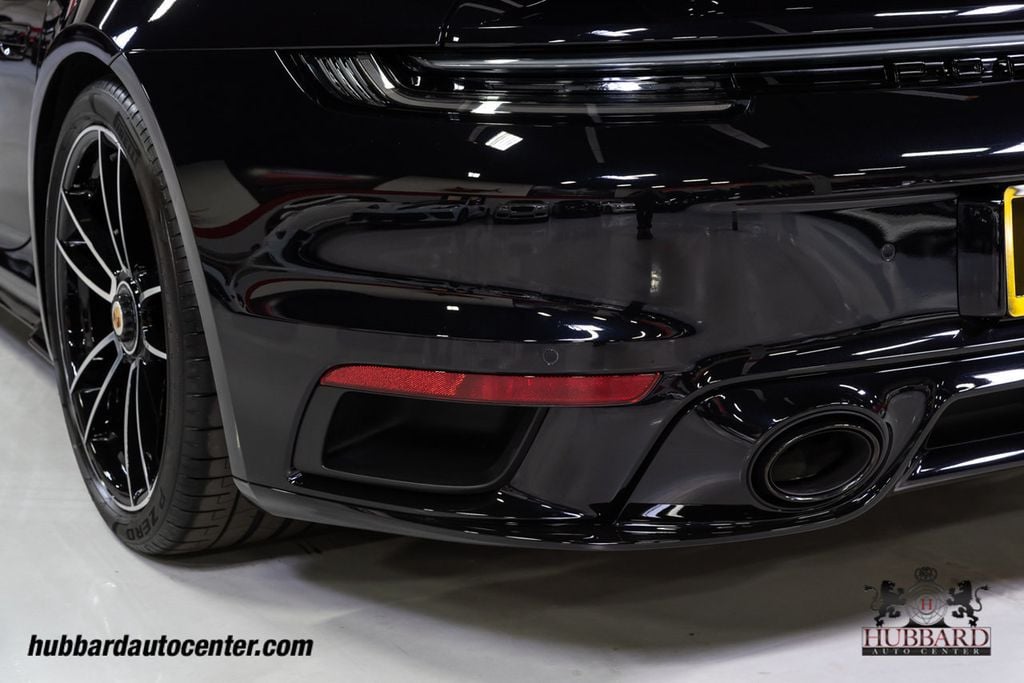 2023 Porsche 911 Turbo S Heritage Design Interior - Black - 911 Turbo SportDesign Pack! - 22188174 - 40