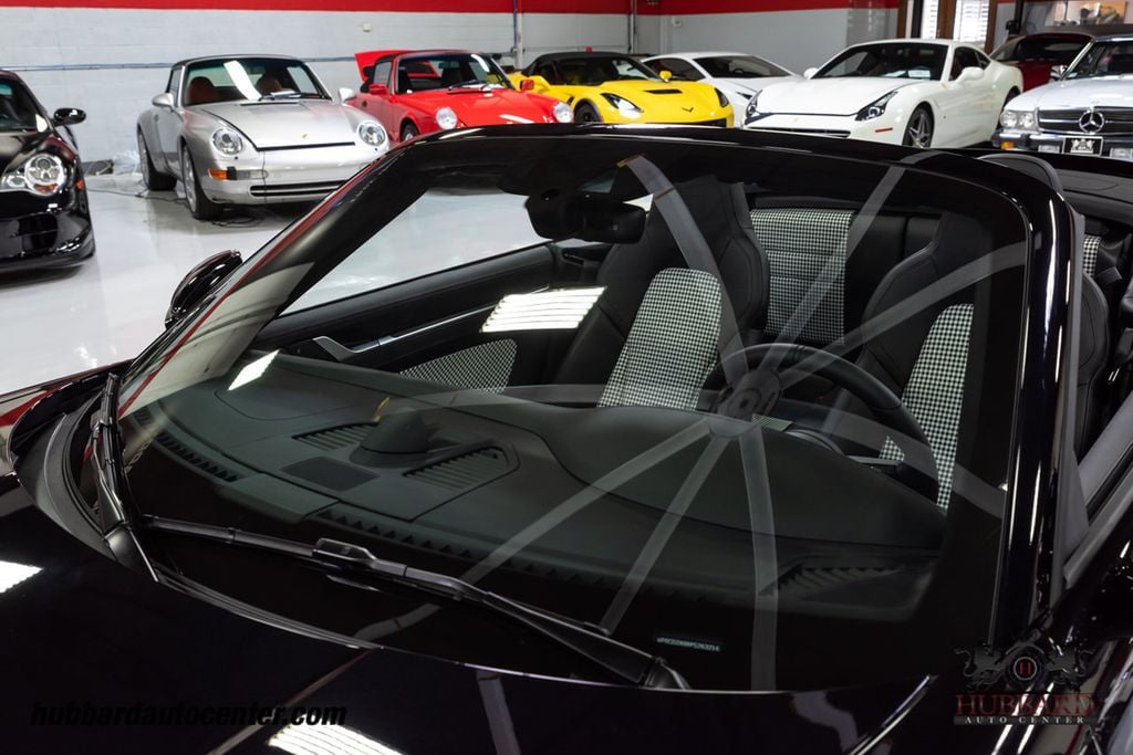 2023 Porsche 911 Turbo S Heritage Design Interior - Black - 911 Turbo SportDesign Pack! - 22188174 - 47