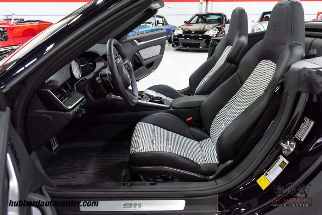2023 Porsche 911 Turbo S Heritage Design Interior - Black - 911 Turbo SportDesign Pack! - 22188174 - 54
