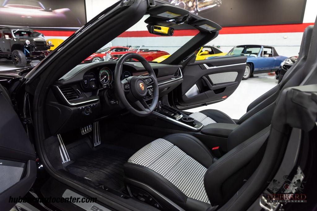 2023 Porsche 911 Turbo S Heritage Design Interior - Black - 911 Turbo SportDesign Pack! - 22188174 - 55