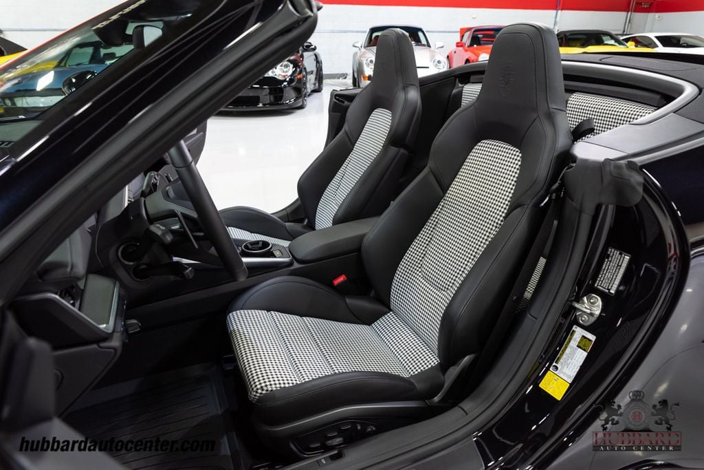 2023 Porsche 911 Turbo S Heritage Design Interior - Black - 911 Turbo SportDesign Pack! - 22188174 - 60