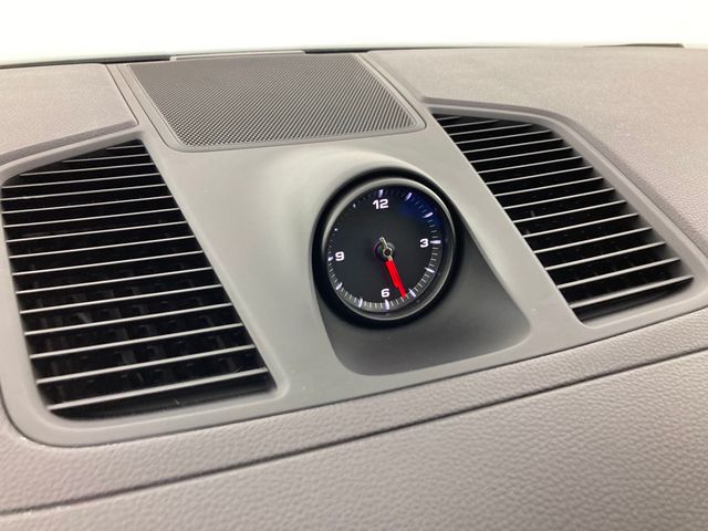 2023 Porsche Cayenne   - 22978787 - 13