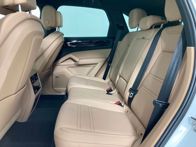 2023 Porsche Cayenne   - 22978787 - 16