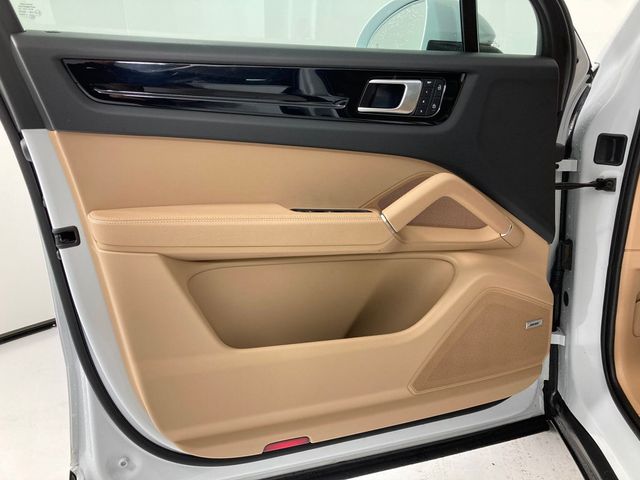 2023 Porsche Cayenne   - 22978787 - 5