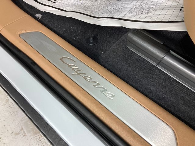 2023 Porsche Cayenne   - 22978787 - 7