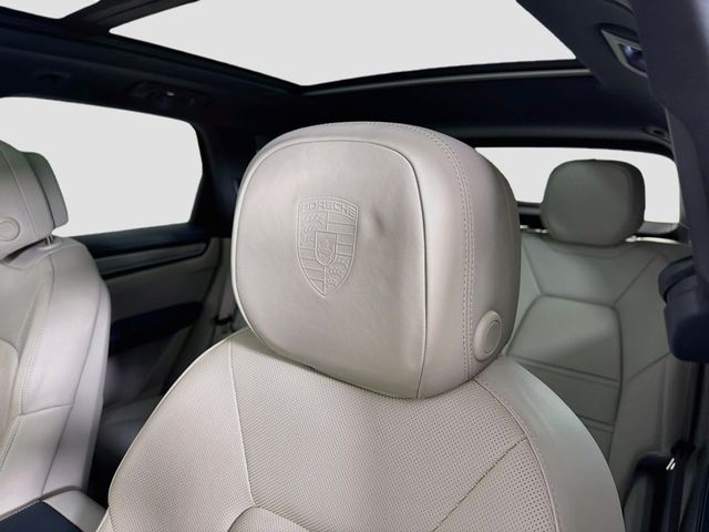 2023 Porsche Cayenne   - 23056235 - 21