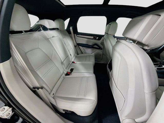 2023 Porsche Cayenne   - 23056235 - 28