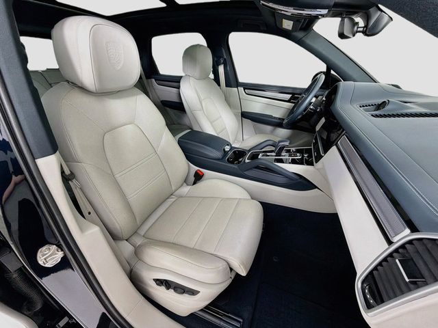 2023 Porsche Cayenne   - 23056235 - 29